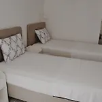 Muejde Alacati 호텔 *