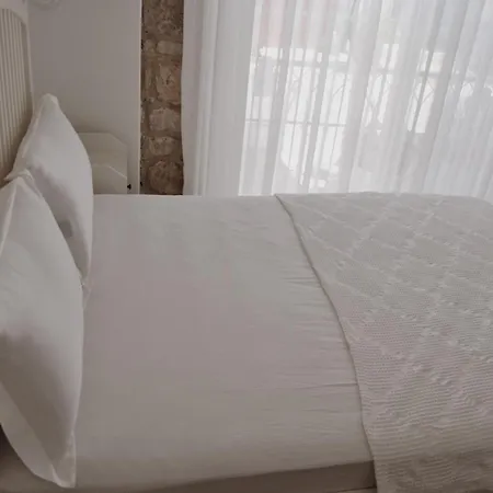 Muejde Alacati Çeşme