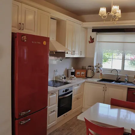 Muejde Alacati Hotel *